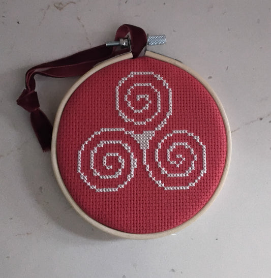 Celtic Triskele Nollaig /  Christmas Decoration 4"
