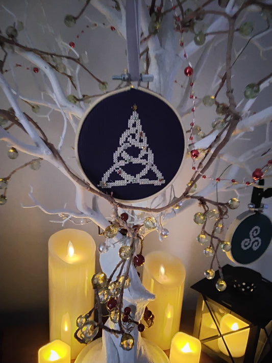 Celtic Crann Nollaig / Christmas Tree Decoration 4"