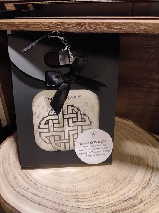 Celtic Cross Stitch Kit - Solomons Knot